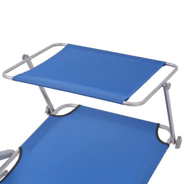 Blaue Sonnenliege mit Sonnenschutz