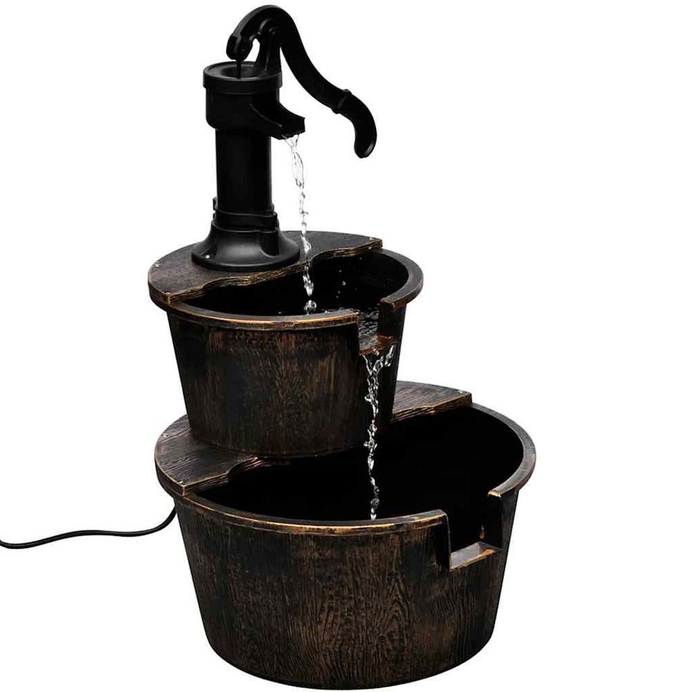 Kaskadenbrunnen mit Handwasserpumpe