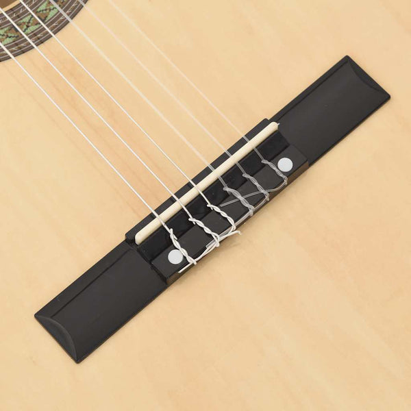 Westerngitarre Cutaway mit Equalizer