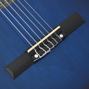 Blaue Cutaway Westerngitarre mit Equalizer