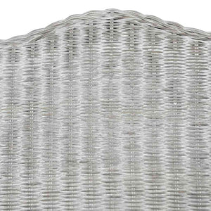 Grauer Rattan Sessel mit Leinenkissen