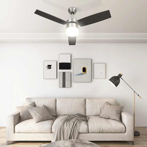 Dunkelbrauner Deckenventilator mit Licht und Fernbedienung