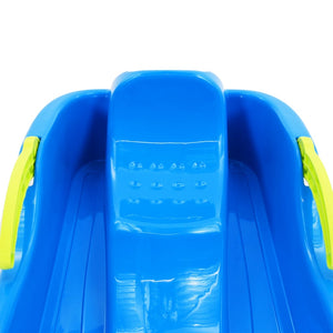 Blauer Schlitten mit Bremsen