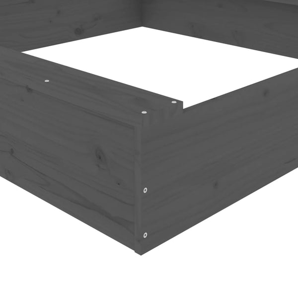 Quadratischer Sandkasten mit Sitzen aus Kiefernholz
