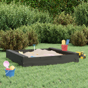 Quadratischer Sandkasten mit Sitzen aus Kiefernholz