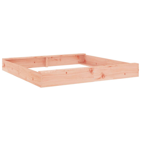 Quadratischer Sandkasten mit Sitzen