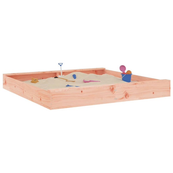 Quadratischer Sandkasten mit Sitzen