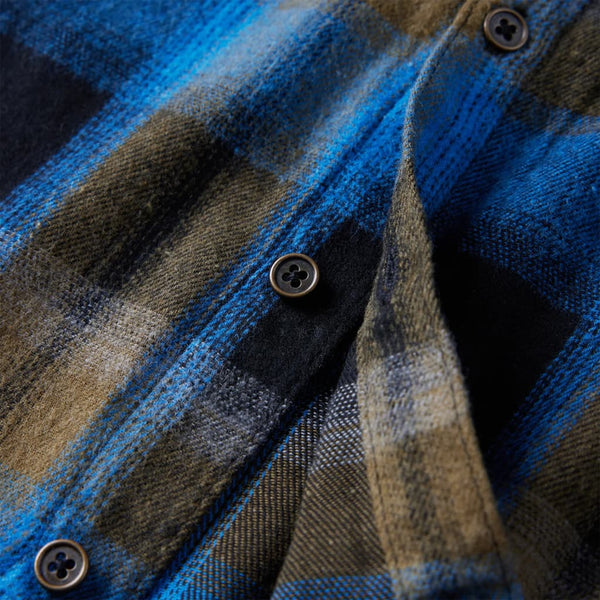 Chemise d'enfant avec col rabattable 104