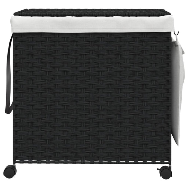 Schwarzer Rattan-Wäschekorb mit Rollen