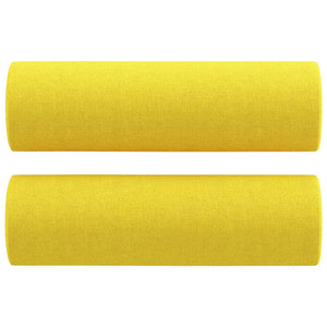 Hellgelbes 2-Sitzer Sofa mit Zierkissen