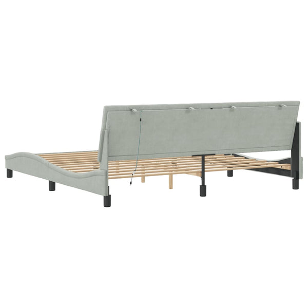 Bettgestell mit LED Hellgrau Samt 200x200 cm