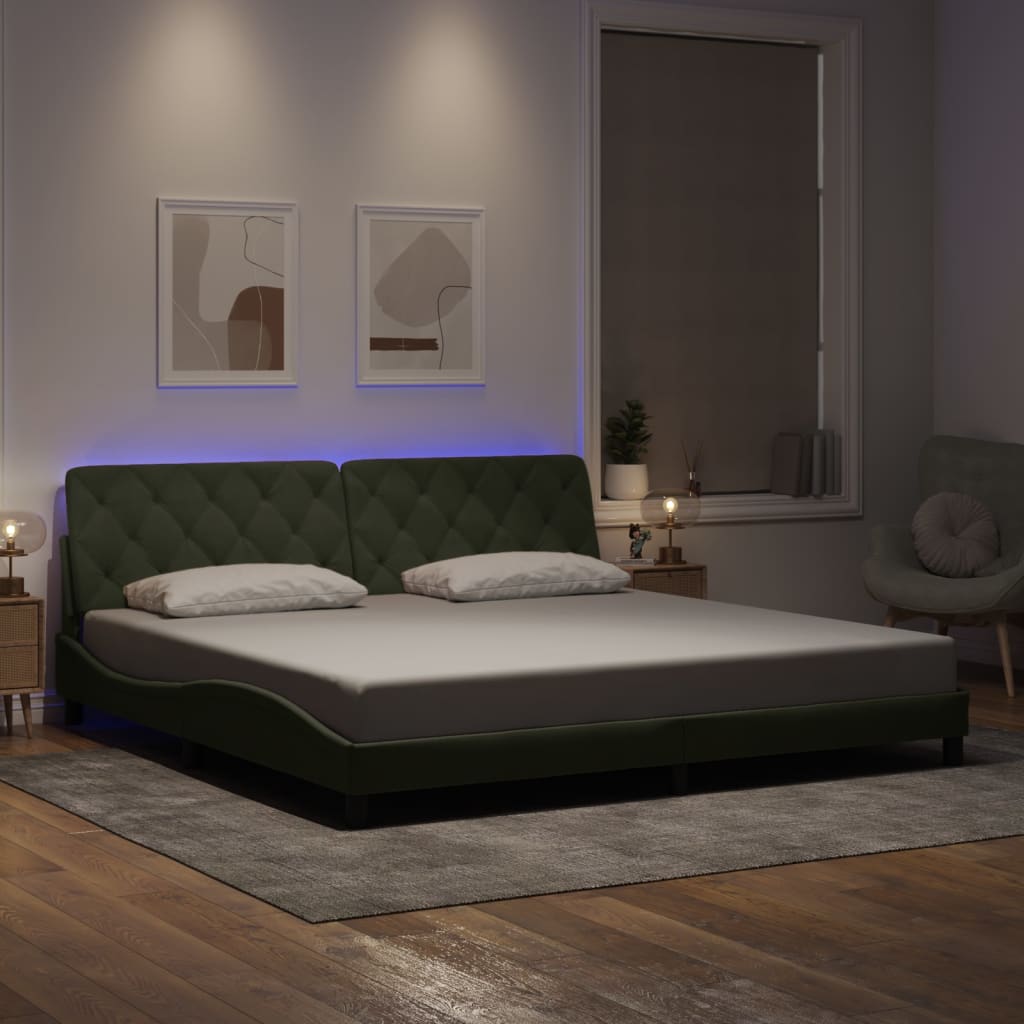 Bettgestell mit LED Hellgrau 200x200 cm Samt