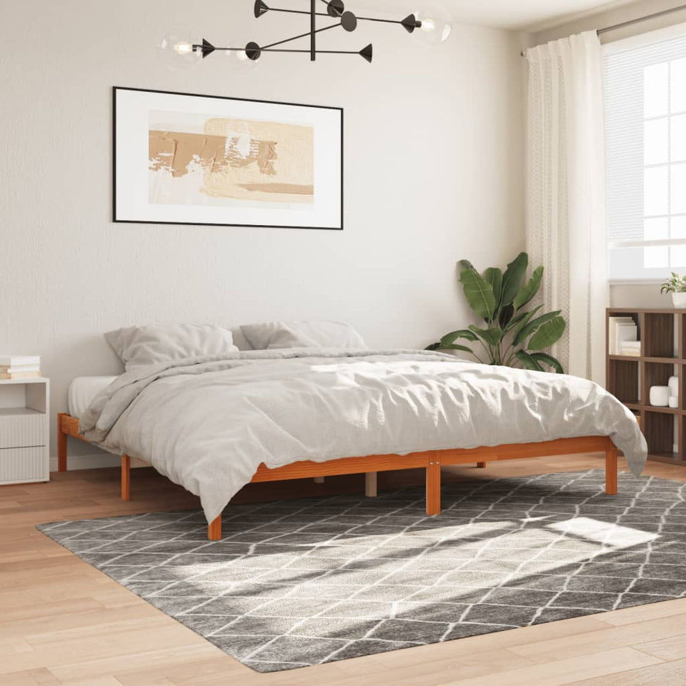 vidaXL Lit en bois massif sans matelas Marron ciré 200x200 Bois de pin