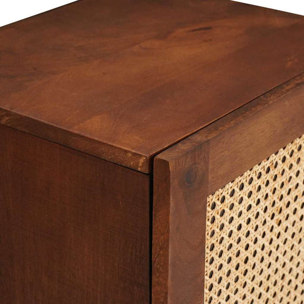 Brauner Badezimmerschrank mit Tür