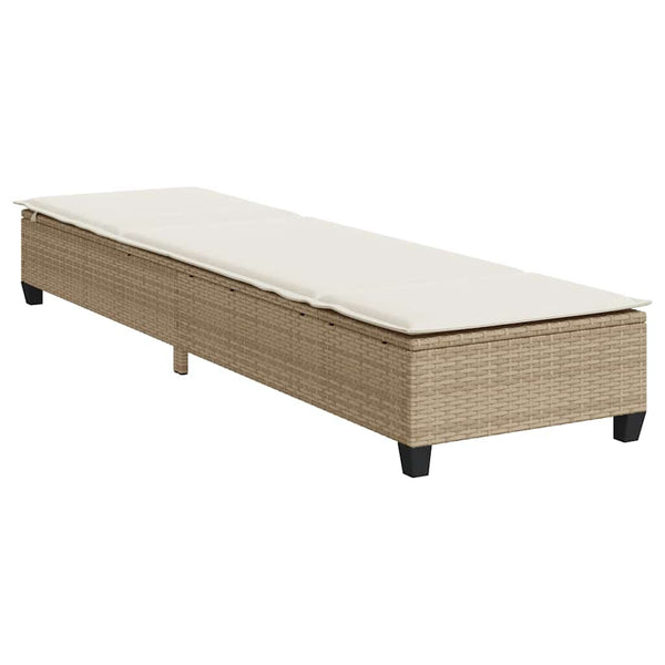 Beige Sonnenliege mit Auflagen