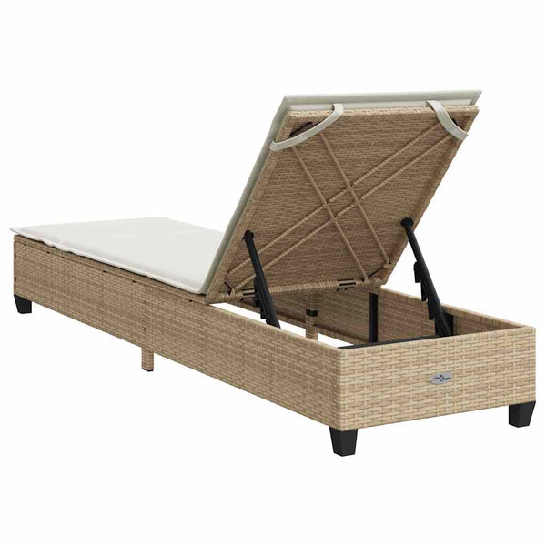 Beige Sonnenliege mit Auflagen