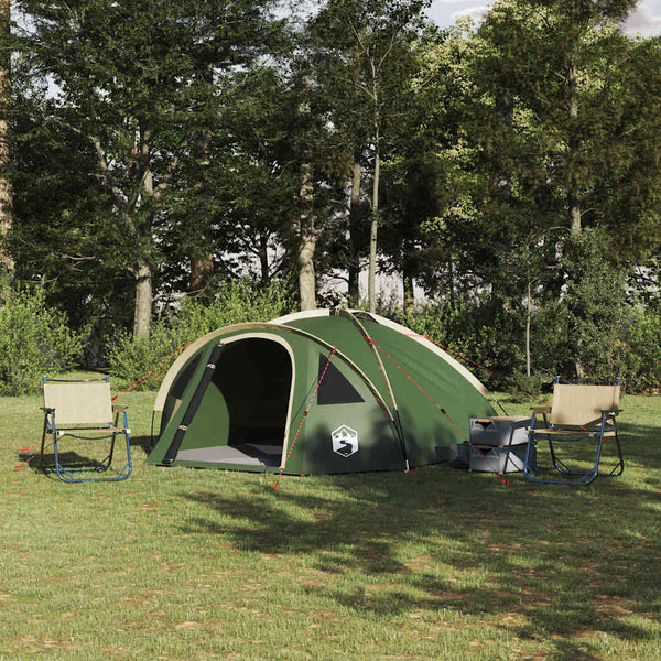 Grünes Campingzelt mit Dach