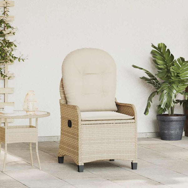 Beige Poly-Rattan Liegestuhl mit Kissen
