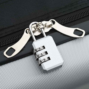 Silberner Koffer mit Schloss, 66 cm