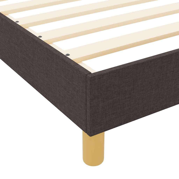 Dunkelbraunes Bettgestell mit Kopfteil 140x190 cm