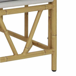 Outdoor-Sitzplatz mit Kissen, Hellgrau
