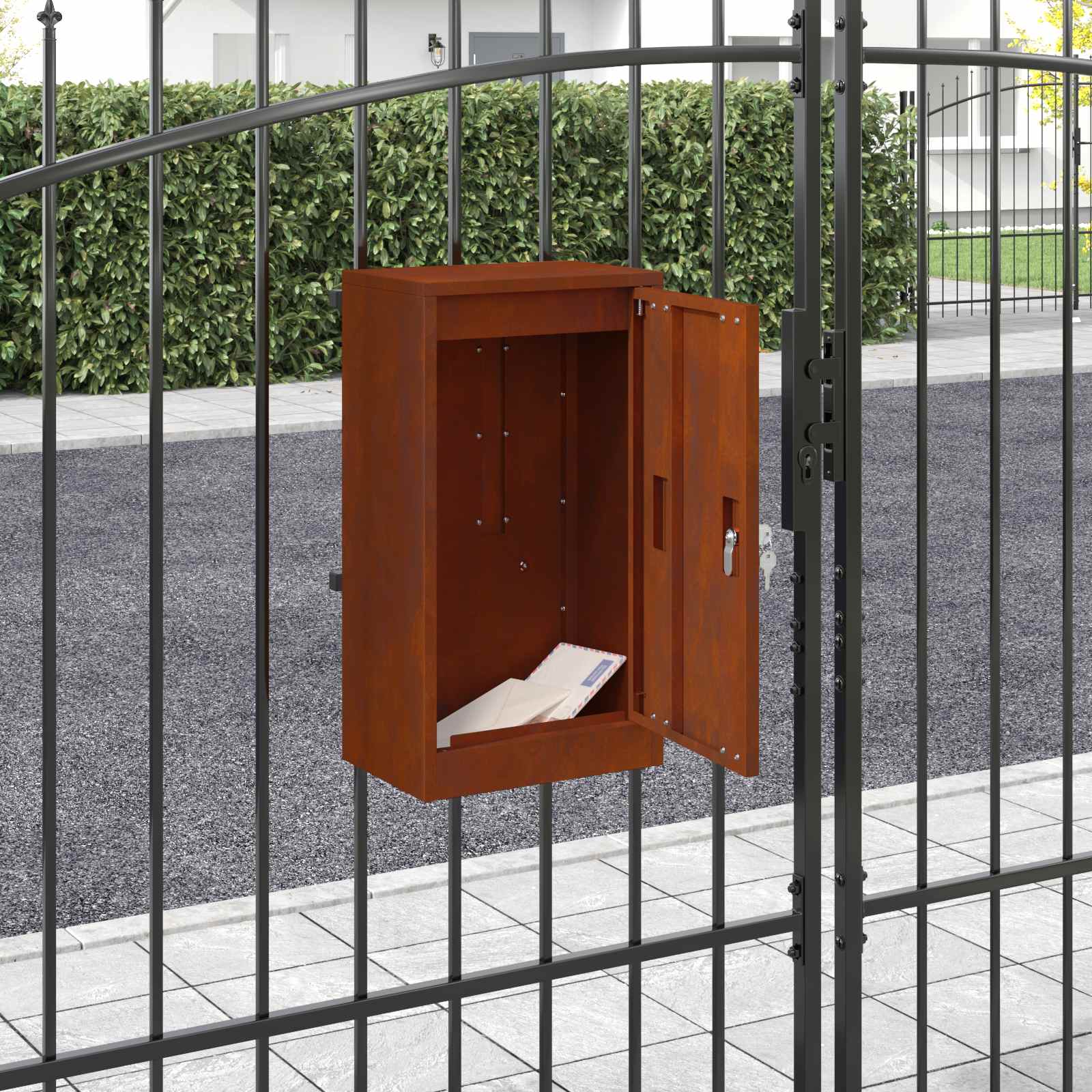 Rostiger Briefkasten mit Speicher
