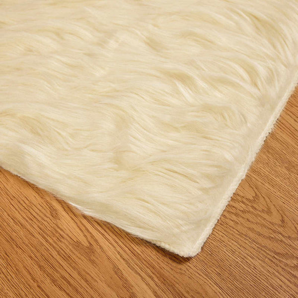 Creme Kunstfell Teppich 120x170 cm
