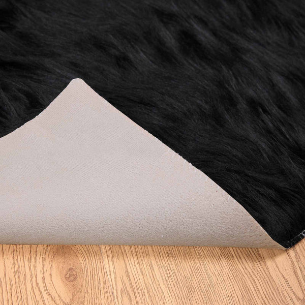 Schwarzer Kunstfell Teppich 240x240 cm