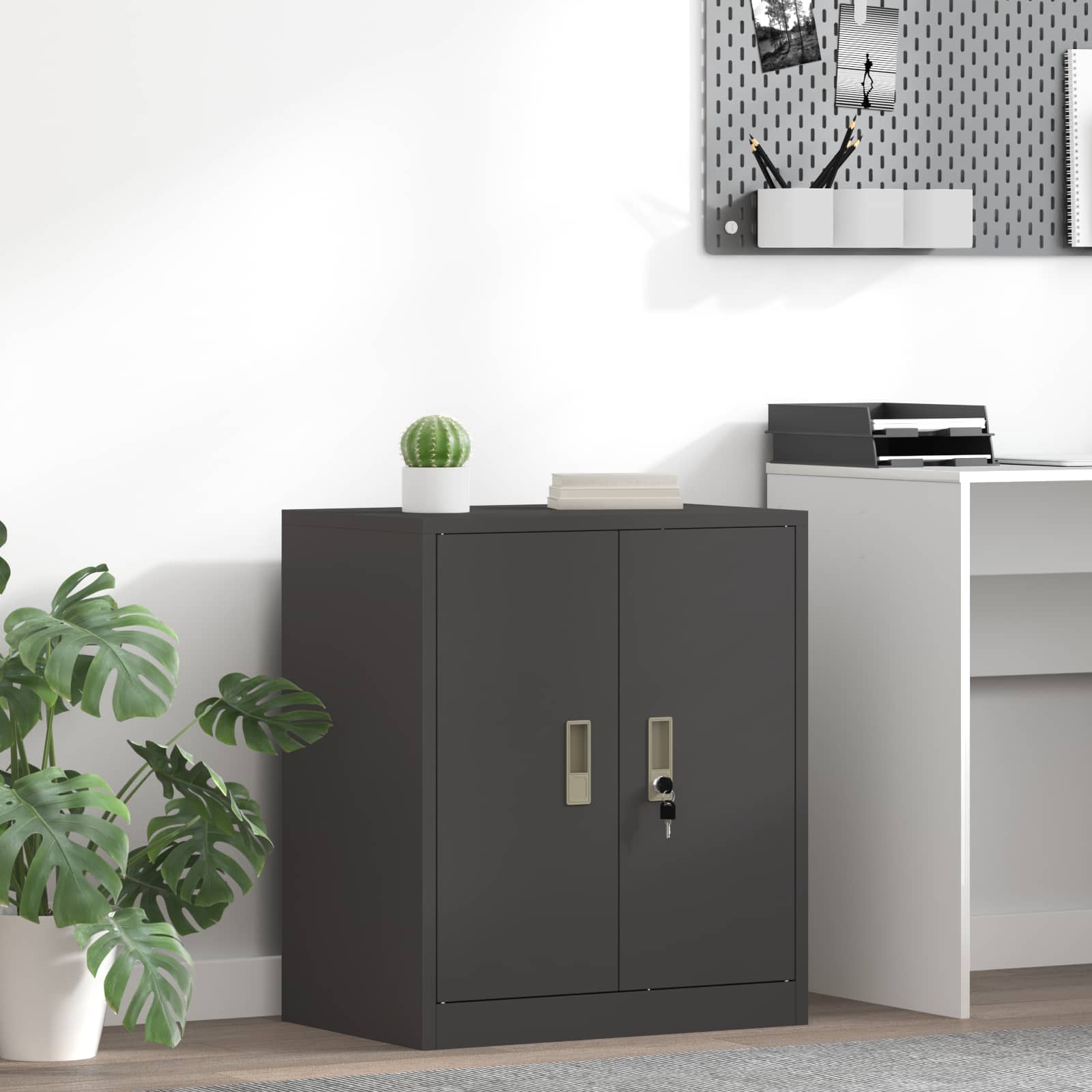 Schwarzer Stahlschrank, 60x40x70 cm