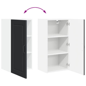 Schwarzer Küchenschrank mit Regal