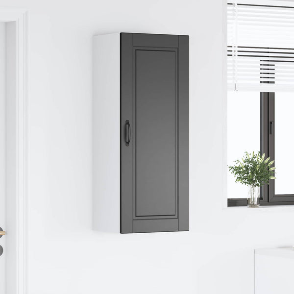 Schwarzer Küchenschrank mit Regal