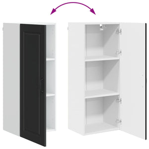 Schwarzer Küchenschrank mit Regal