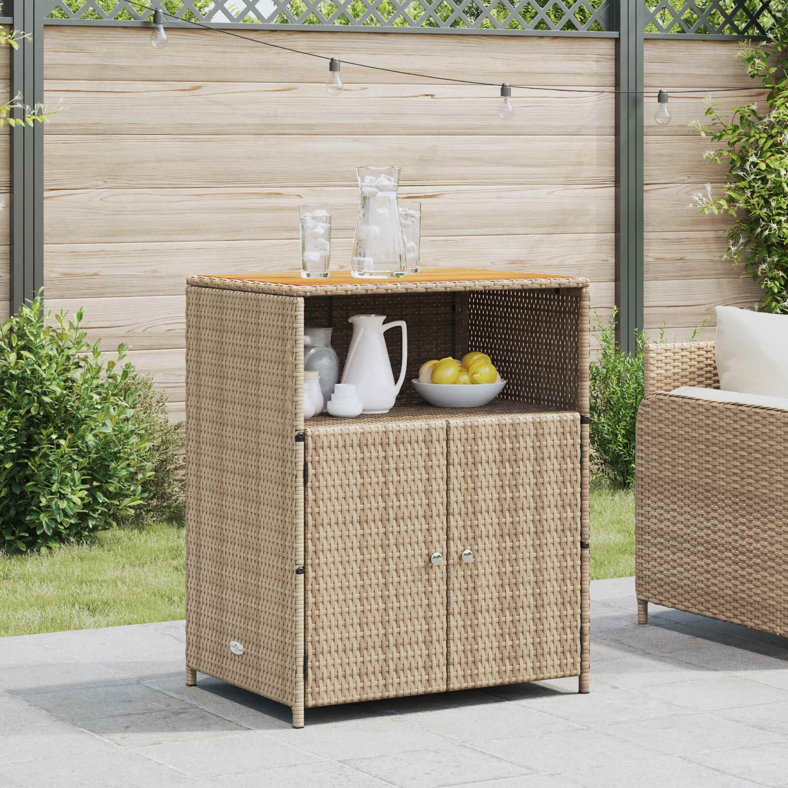 Beiger Rattan Schrank mit Tür